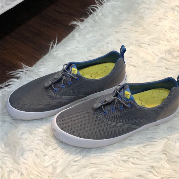 sperry water shoes